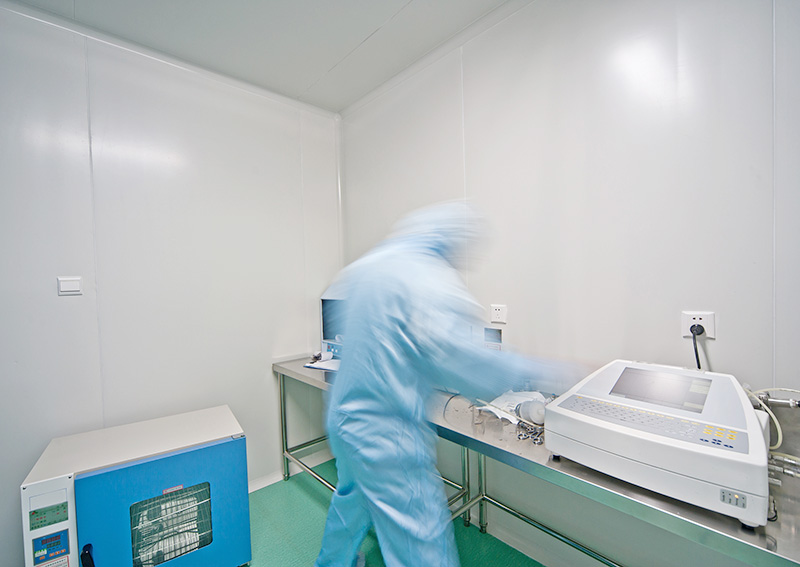 制藥廠無(wú)塵車間建設(shè)怎么選擇地面材料？